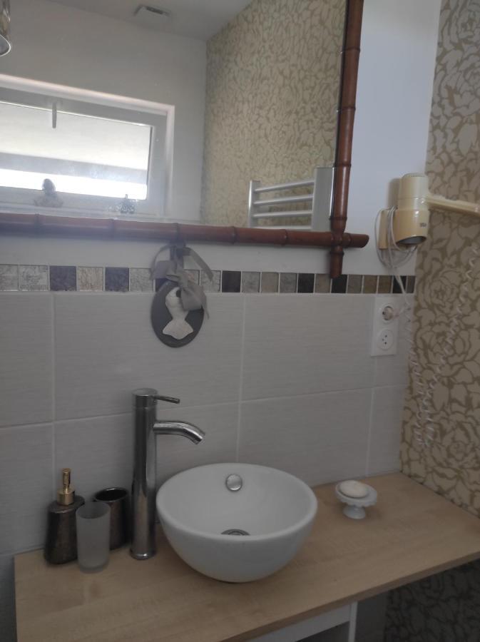 Appartement La Petite Goulette à Commes Extérieur photo